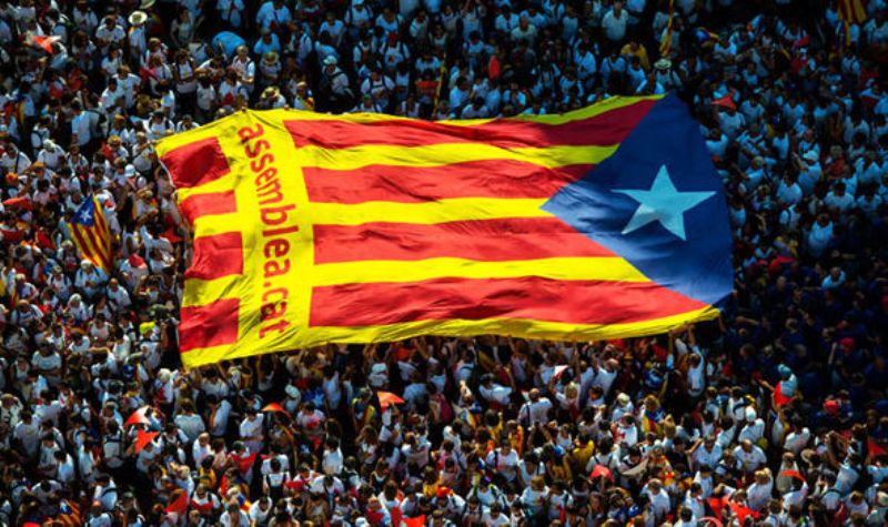 Μέρα της κρίσης για την Καταλωνία - Media
