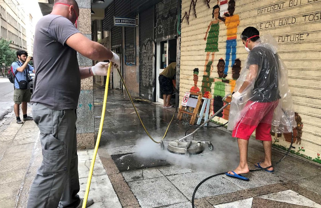 Η Kärcher καθάρισε τη γειτονιά γύρω από κέντρο φιλοξενίας προσφύγων στην Αθήνα (Photos) - Media