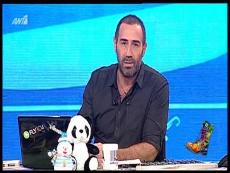 Μπαμπάς... ξανά ο Αντώνης Κανάκης (video) - Media