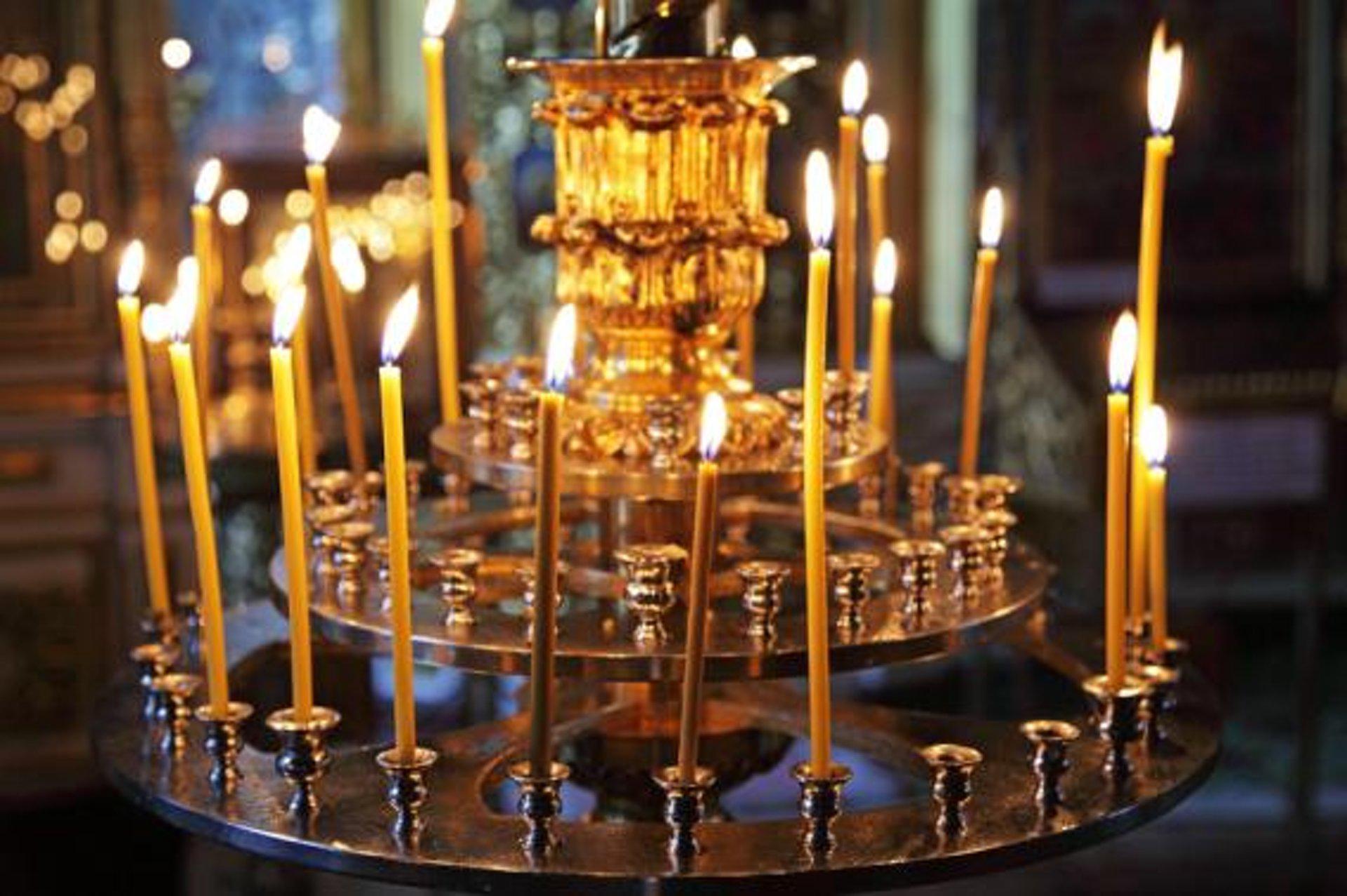 Какому святому поставить свечку