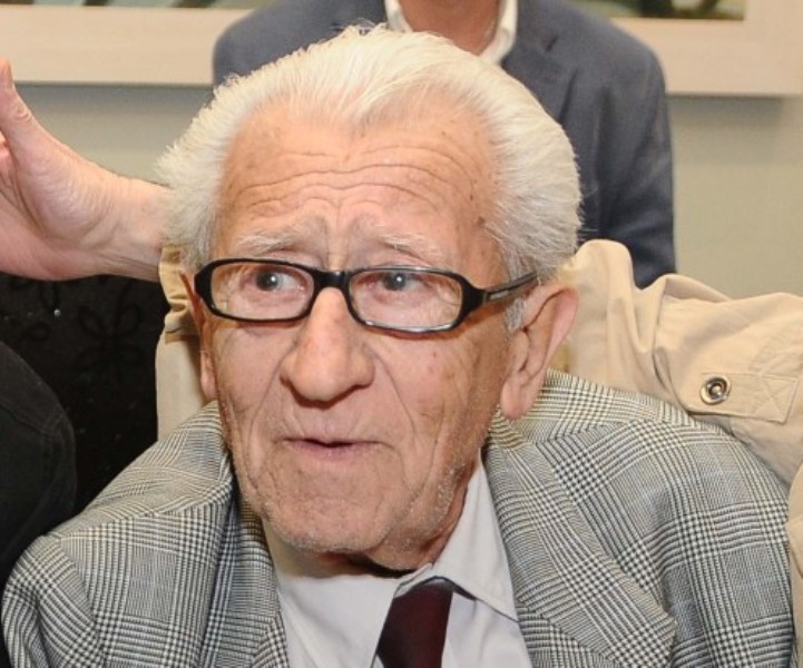 «Έφυγε» ο ηθοποιός Βαγγέλης Κομματάς - Media