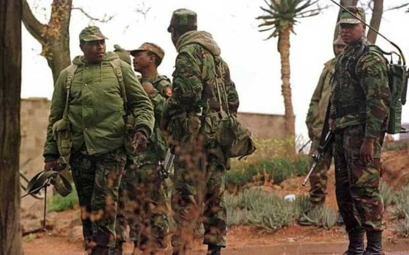 Διοικητής των ενόπλων δυνάμεων σκοτώθηκε από αξιωματικούς στο γραφείο του - Media