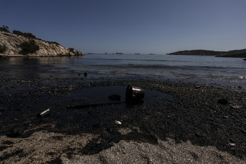 Συγκέντρωση διαμαρτυρίας ΠΕΝΕΝ για τη ρύπανση στο Σαρωνικό - Media