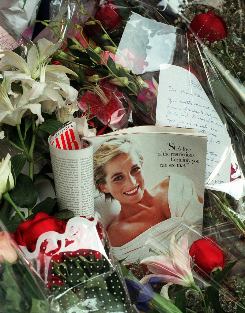 Οι συγκλονιστικές τελευταίες στιγμές της Νταϊάνα (Photos) - Media Gallery 6