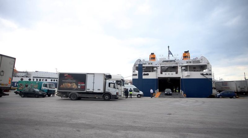 Σκοτώθηκε 42χρονος οδηγός φορτηγού στο λιμάνι του Πειραιά - Media