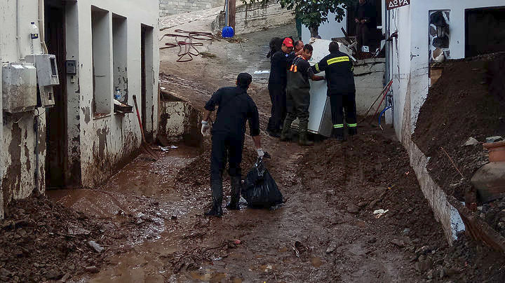 Υπολειτουργούν τα σχολεία στη Σαμοθράκη μετά την καταστροφή - Media