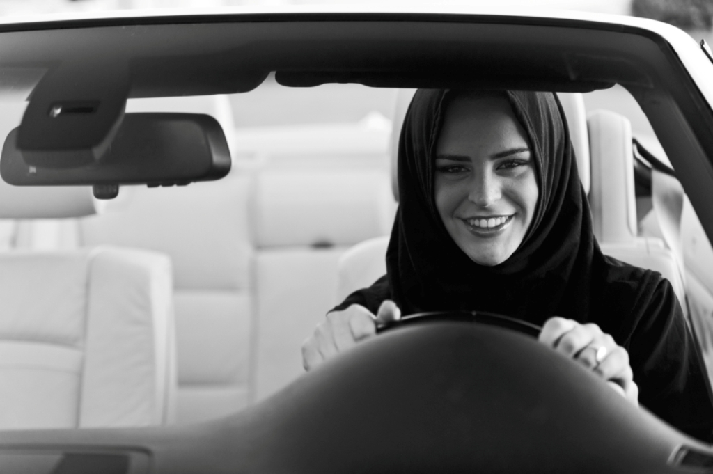 Σαουδική Αραβία: Ένταλμα σύλληψης σε χρήστη του Twitter – «Να θανατωθούν όσοι υποστηρίζουν το δικαίωμα οδήγησης των γυναικών» - Media