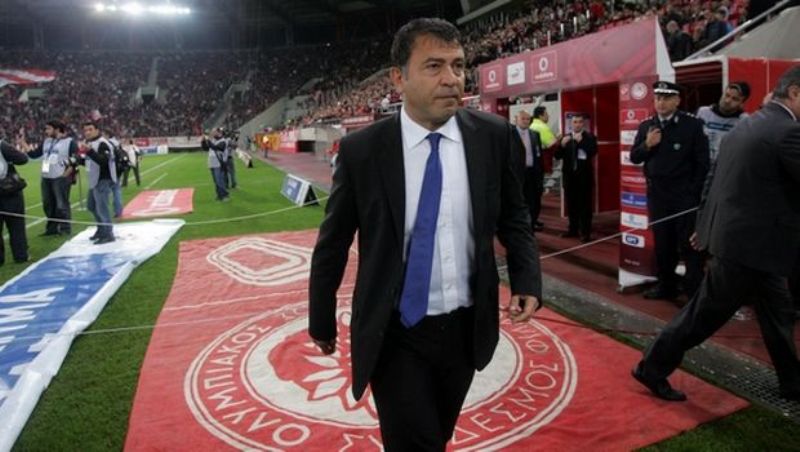 Ο «πιστός στρατιώτης» Τάκης Λεμονής στο τιμόνι του Ολυμπιακού - Media