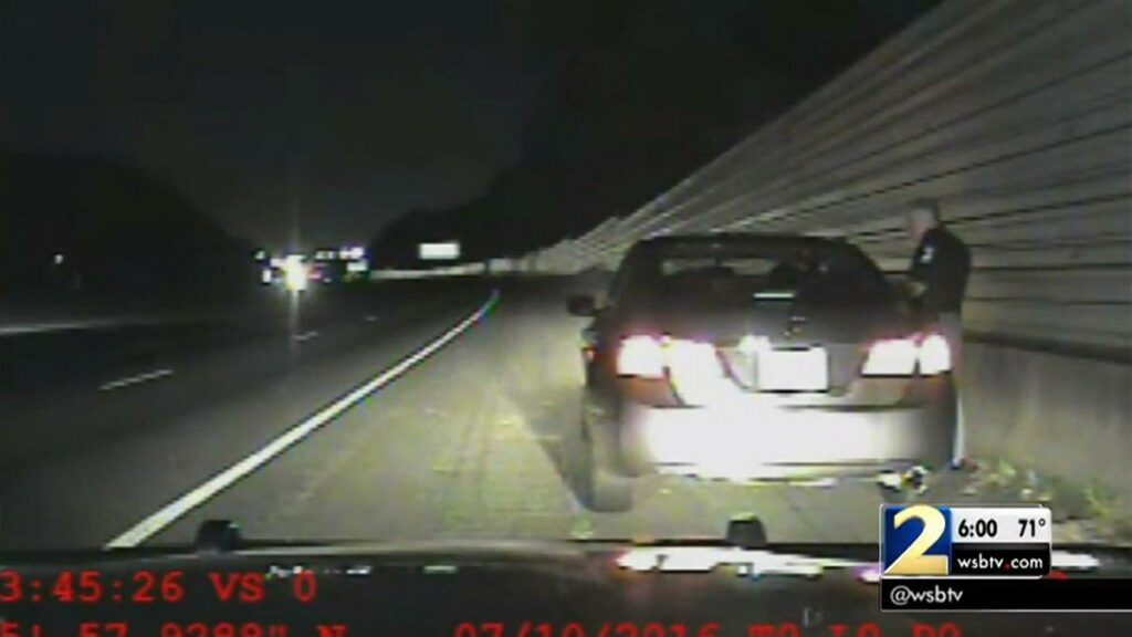 «Ξεσκεπάστηκε» Αμερικανός αστυνομικός: Εμείς σκοτώνουμε μόνο μαύρους (Video) - Media