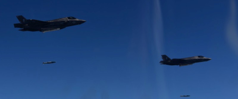 Αμερικανικά βομβαρδιστικά σε άσκηση πάνω από τη Βόρεια Κορέα - Media