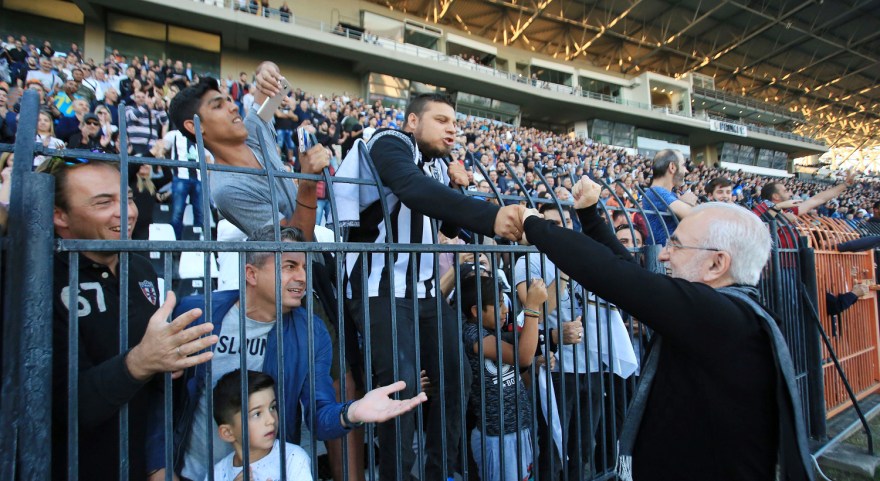 Πανικός στην προπόνηση του ΠΑΟΚ από 10.000 οπαδούς εν όψει Ολυμπιακού - Media