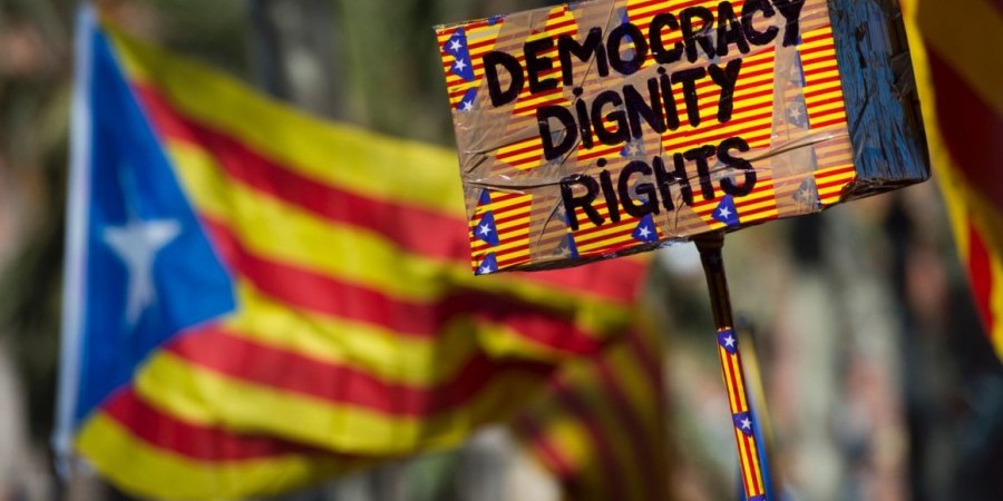 Καταλονία ώρα μηδέν - Έκτακτο υπουργικό στην Ισπανία για ενεργοποίηση του άρθρου 155 - Media