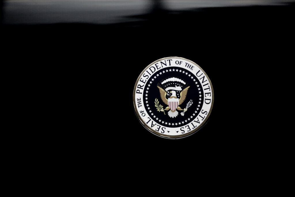 Το τρίγωνο Ελλάδας - ΗΠΑ - Γερμανίας - Media