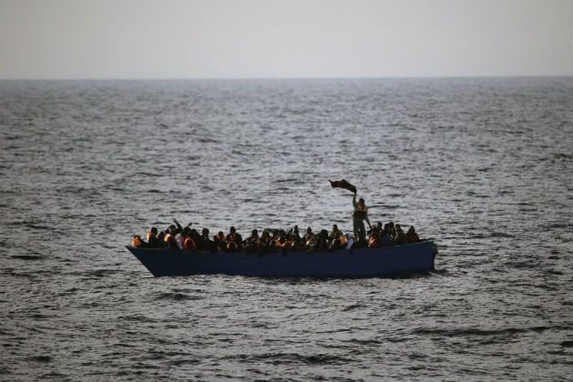 Διασώθηκαν 18 πρόσφυγες από πλοίο της Frontex – Συνελήφθη ο διακινητής - Media