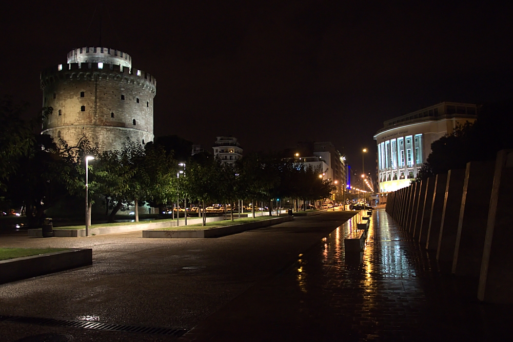 Θεσσαλονίκη: Ξύλο μεταξύ γυναικών στο δρόμο – Παρολίγο τροχαίο (Video) - Media