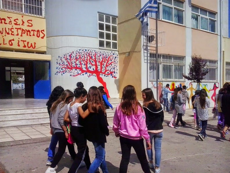 Πάτρα: Νεκρός ο καθηγητής που κατέρρευσε μπροστά στους μαθητές του - Media