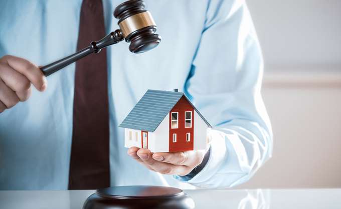 Πότε και πώς μπλοκάρονται οι πλειστηριασμοί της εφορίας - Media