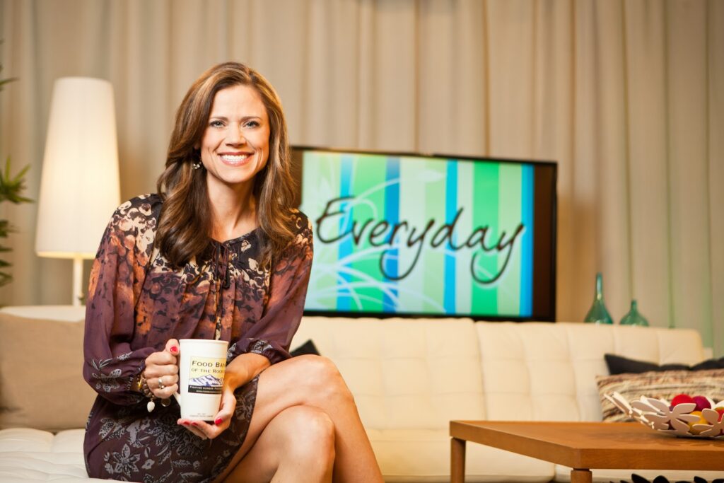 Παρουσιάστρια δεν άντεξε και έκανε εμετό on air – Μετά από τορτίγια με το πιο καυτερό τσίλι του κόσμου (Video) - Media