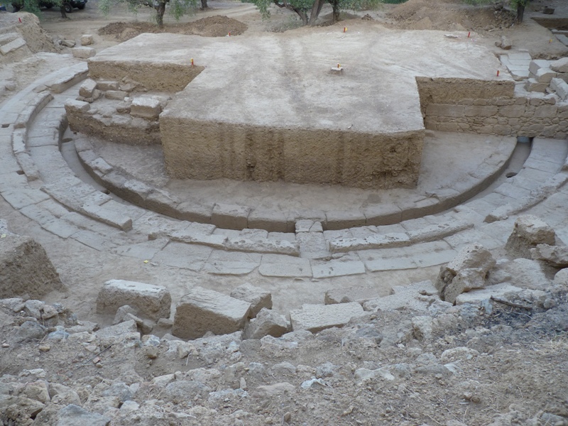 Αποκαλύφθηκε σημαντικό τμήμα του θεάτρου της Αρχαίας Θουρίας στη Μεσσηνία (Photos) - Media Gallery