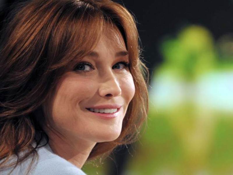 Carla Bruni: Με τον Nicolas Sarcozy στην Ελλάδα για τις δυο συναυλίες της! (Photos) - Media