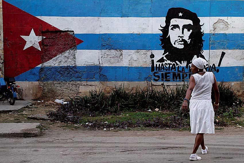 Ερνέστο Τσε Γκεβάρα: Η Κούβα τιμά τον κομαντάντε  μισό αιώνα μετά τον θάνατό του - Media