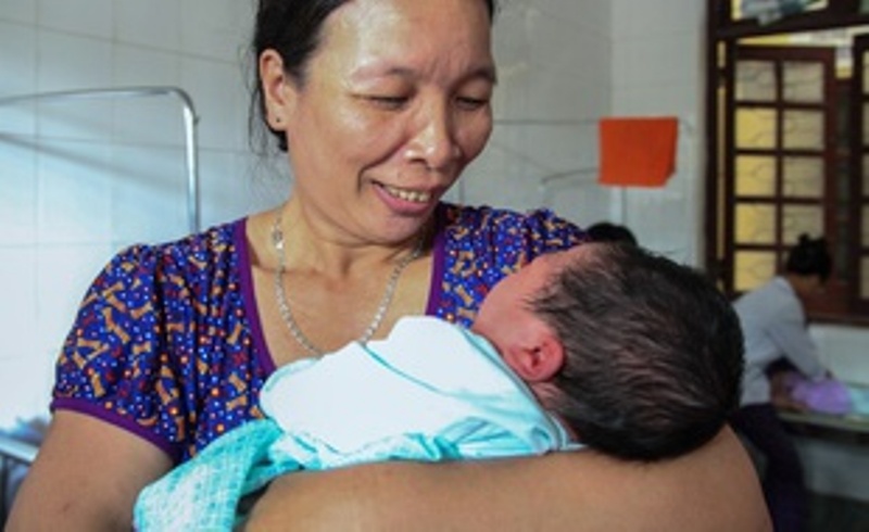 Γεννήθηκε μωρό «γίγας» - Ζυγίζει 7,1 κιλά! - Media