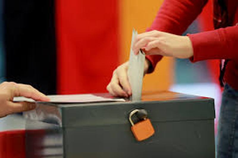 Εκλογές βαρόμετρο για μετεκλογικές συνεργασίες στην Κάτω Σαξονία - Media
