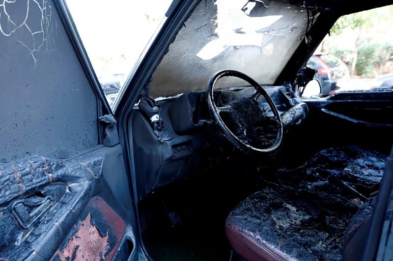 O «Πυρήνας Μαυροπράσινων Εμπρηστών» πυρπόλησε τζιπ κυνηγού και φορτηγό κρεοπωλείου - Media