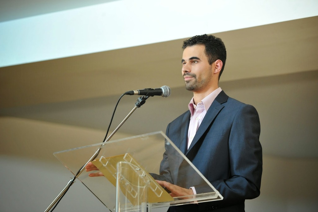 Επικεφαλής της νεολαίας τυφλών: «Ψίχουλα» το προνοιακό επίδομα του κράτους - Media