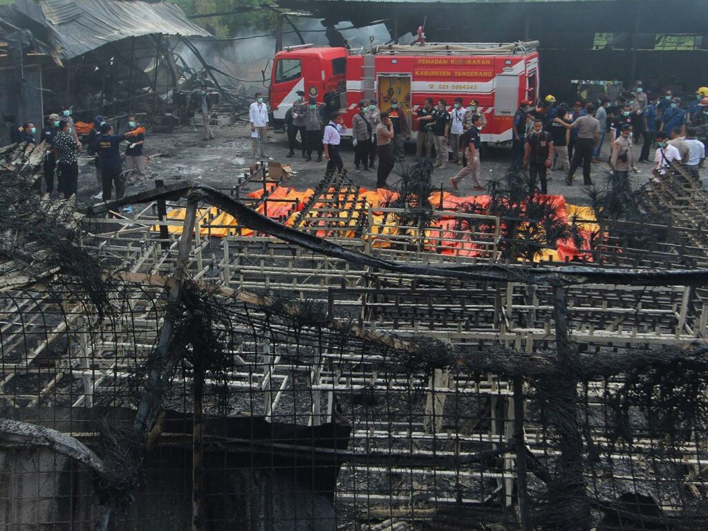 Ινδονησία: Στους 47 οι νεκροί από την έκρηξη σε εργοστάσιο κατασκευής πυροτεχνημάτων - Media