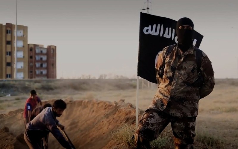 Νέα σφαγή από το ISIS: Δολοφόνησε 128 άτομα στη Συρία - Media