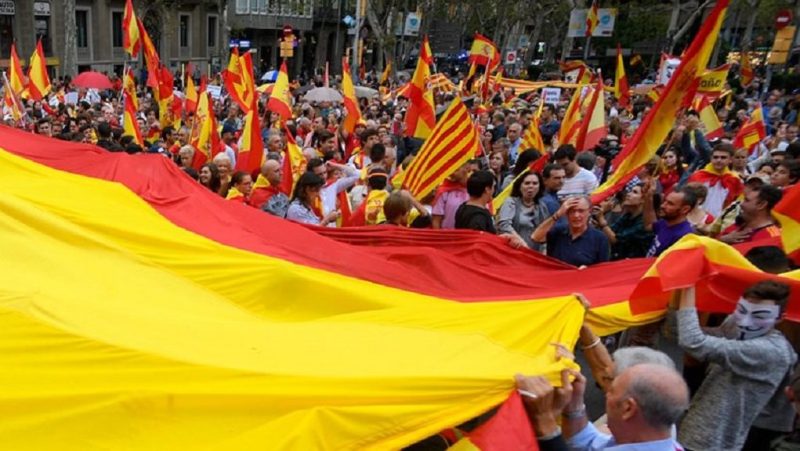 Μαδρίτη προς Βαρκελώνη: Κάντε εκλογές να βγείτε από την κρίση - Media