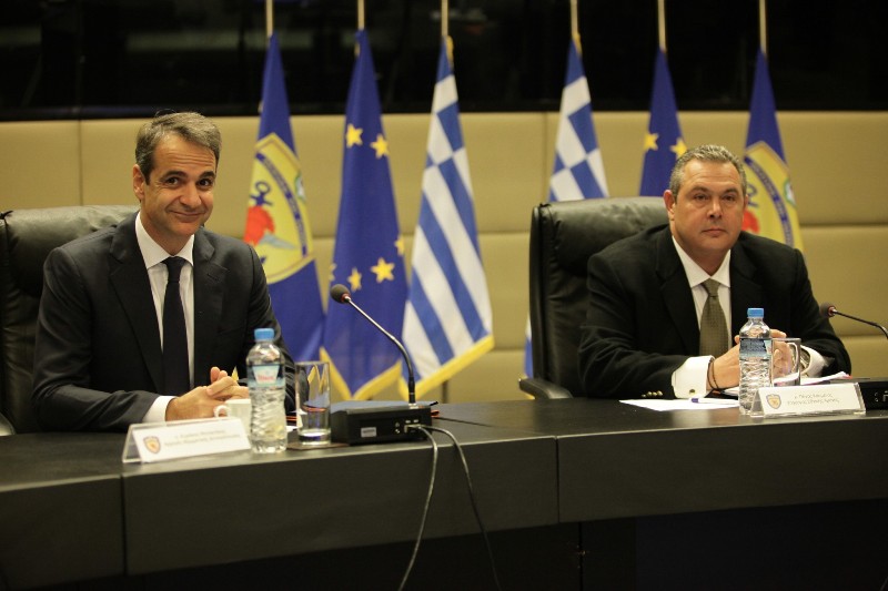 Απίστευτη απάντηση Καμμένου στον Μητσοτάκη: Εσύ με τον εξωγήινο να το δεις με έναν ειδικό... - Media