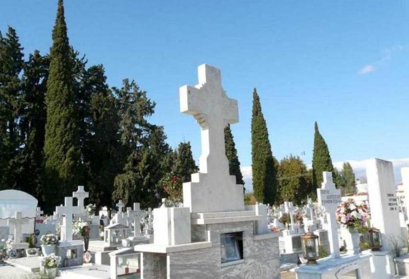 Άγρια δολοφονία 32χρονης στο Β΄ Νεκροταφείο Αθηνών - Media