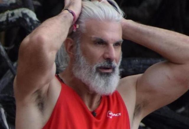 Έξαλλος ο Πίντζης στο Nomads: «Δεν γουστάρω να με πετάει κανείς έξω - Θα τους ανακατέψω» (Video) - Media