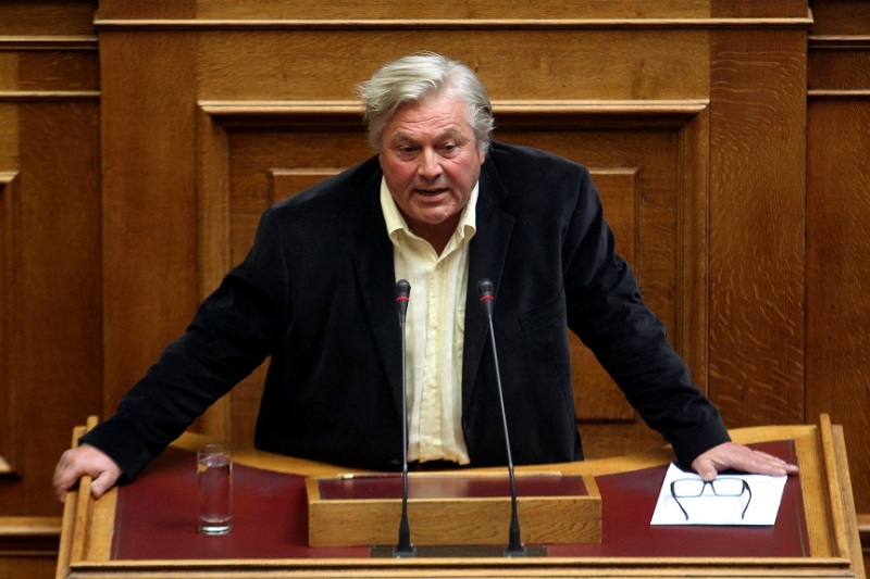 «Επίθεση» στο πατρικό του στην Κορινθία καταγγέλλει ο Θ. Παπαχριστόπουλος - Media