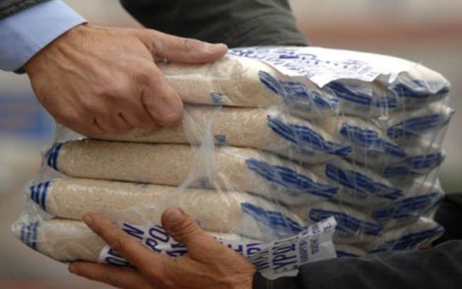 Διανομή τροφίμων σε απόρους από το δήμο Θεσσαλονίκης - Media