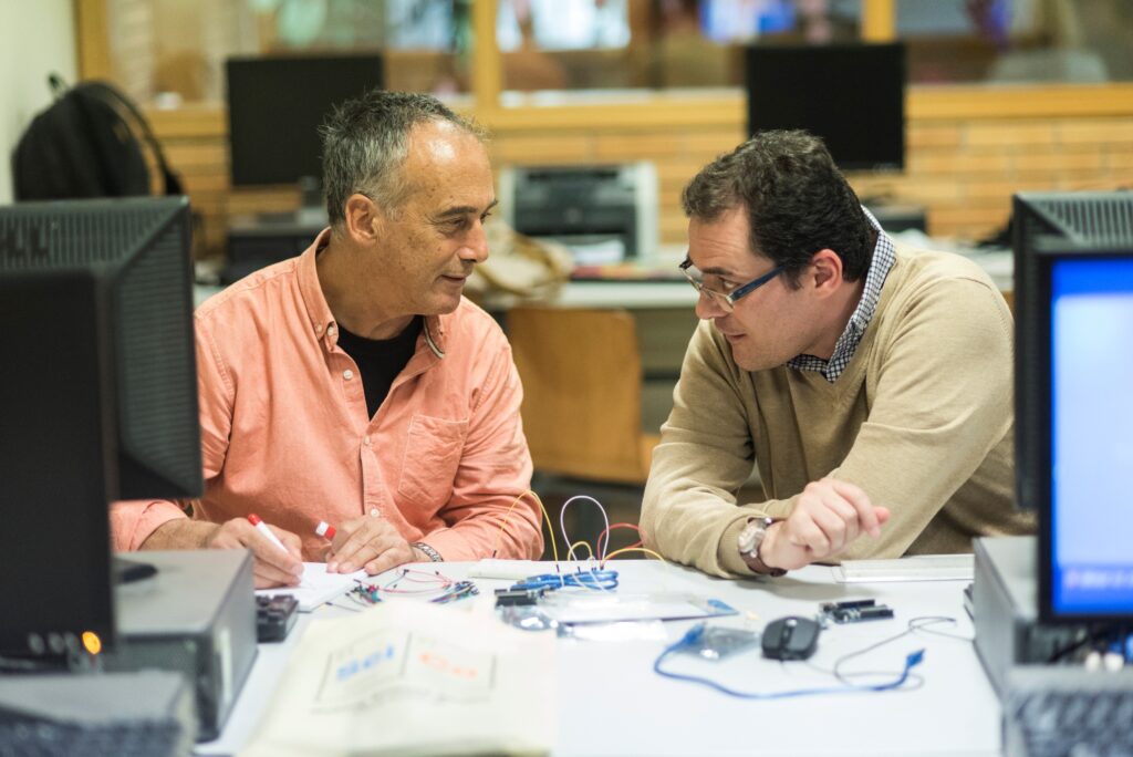 Ο Β’ Κύκλος των εργαστηρίων «STEMpowering Youth»  μόλις ξεκίνησε - Media