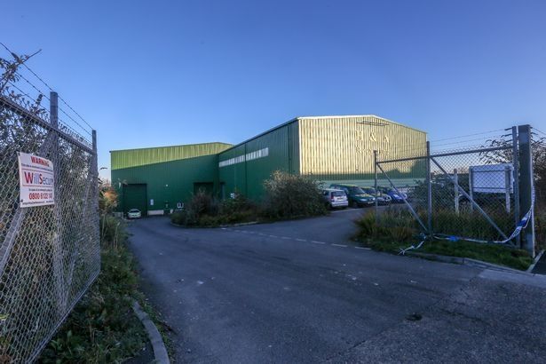 Νεαρός βρήκε φριχτό θάνατο μέσα σε πρέσα ανακύκλωσης - Media