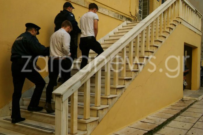 Ένοχοι οι Βρετανοί στρατιωτικοί που ξυλοκόπησαν Χανιώτη –  Ποινικά αλώβητοι, είχαν αποπλεύσει με τα πολεμικά τους - Media