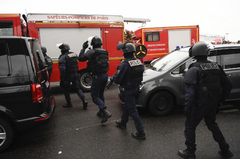 Συναγερμός στη Γαλλία: Αντιτρομοκρατική επιχείρηση – σκούπα και συλλήψεις - Media
