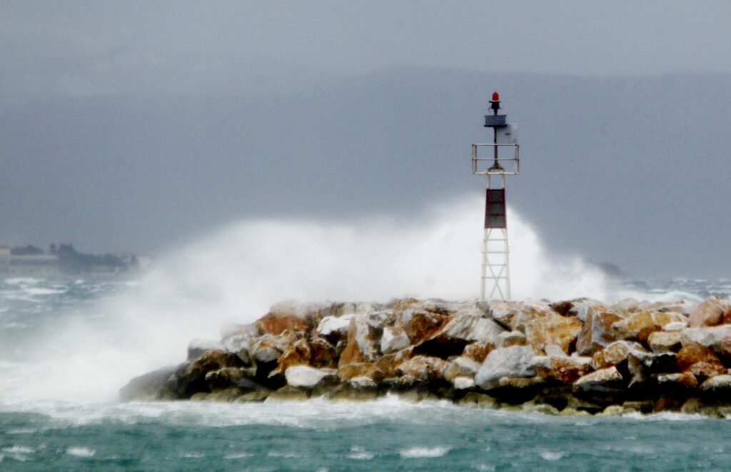 Έκτακτο: Κακοκαιρία «χτυπά» την Ελλάδα σε λίγες ώρες (Χάρτες) - Media
