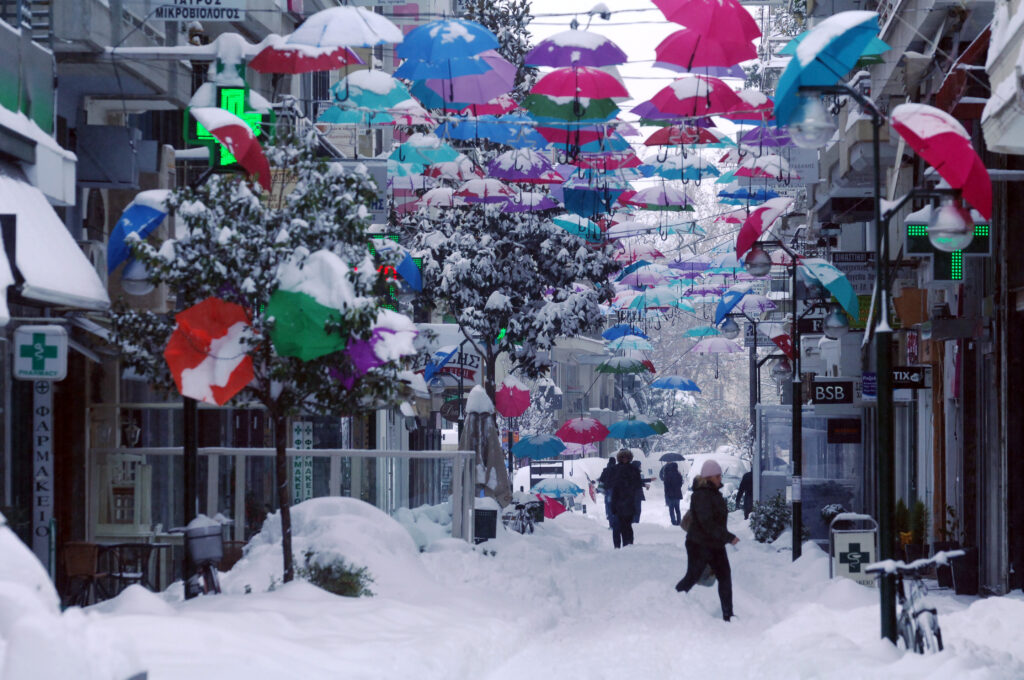 Έρχονται χιόνια: Ήπειρος, Θράκη, Θεσσαλία, Στερεά θα δουν άσπρη μέρα - Media