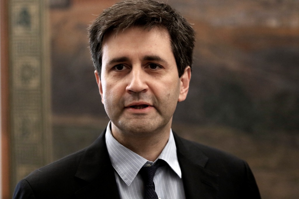 Χουλιαράκης: Υποσχόμαστε να μειωθούν οι φορολογικοί συντελεστές - Media