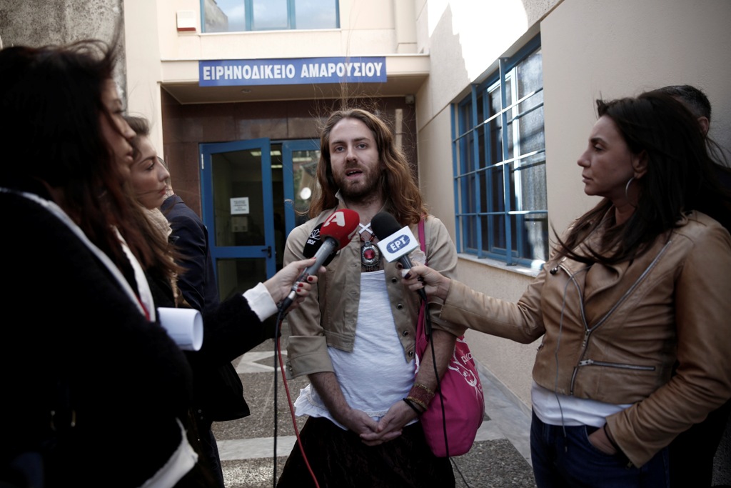 Στο ειρηνοδικείο Αμαρούσιου η πρώτη υπόθεση διαγραφής φύλου για τον Ιάσωνα – Αντιγόνη (Video/Photo) - Media