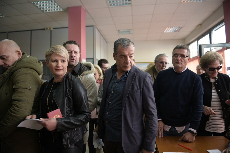 Θεοδωράκης: Μην σας τρομάζουν οι ουρές - Θα ψηφίσουν όσοι προσέλθουν στις κάλπες - Media