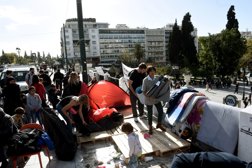Έληξε η απεργία πείνας των 14 προσφύγων στο Σύνταγμα - Media