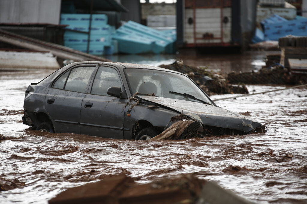 Τηλεφωνική επικοινωνία Δραγασάκη - Τσαβούσογλου για τις φονικές πλημμύρες - Media