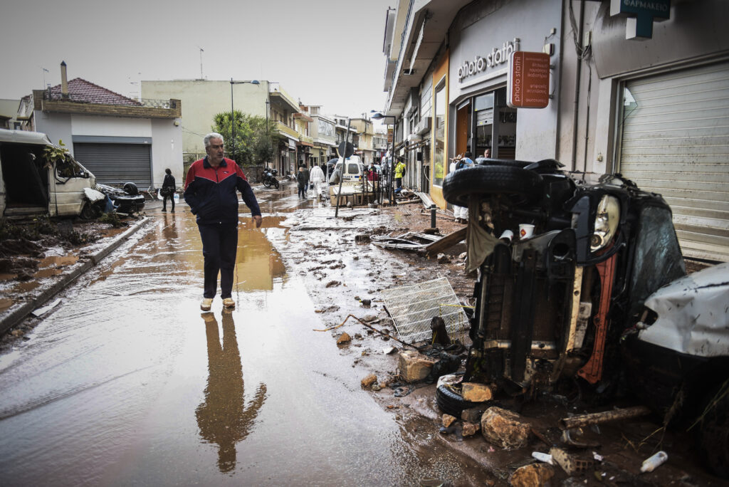 Οδηγίες του υπ. Εργασίας για τους εργαζομένους στη Μάνδρα - Media