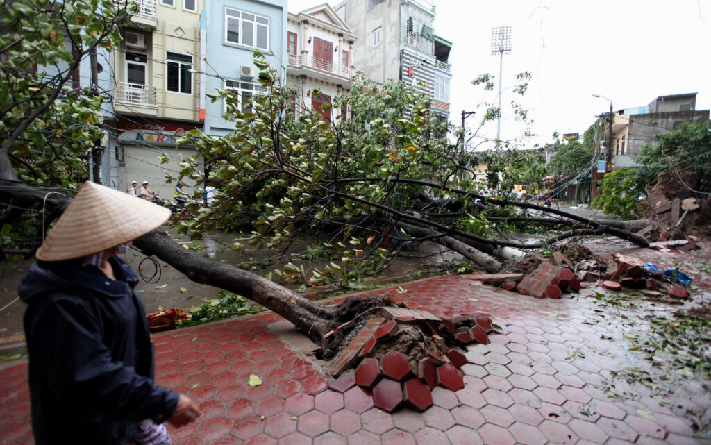 Βιετνάμ: Τουλάχιστον 49 νεκροί από τον τυφώνα Ντάμφρεϊ - Media